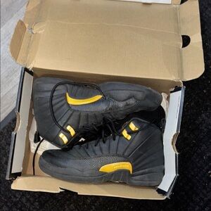 Jordan Sneakers Black Yellow